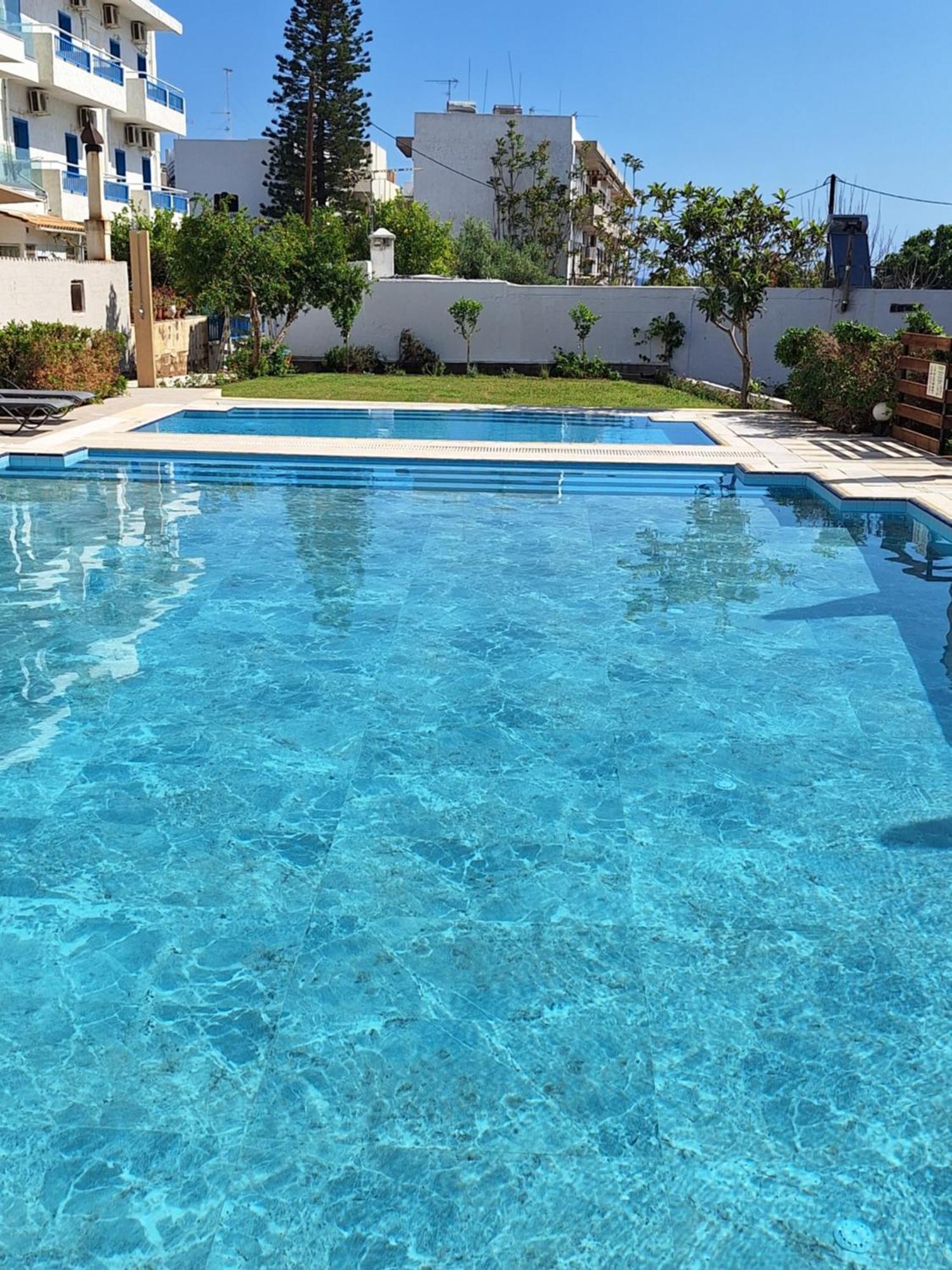 Soho Blue City Hotel Hersonissos  Exteriör bild