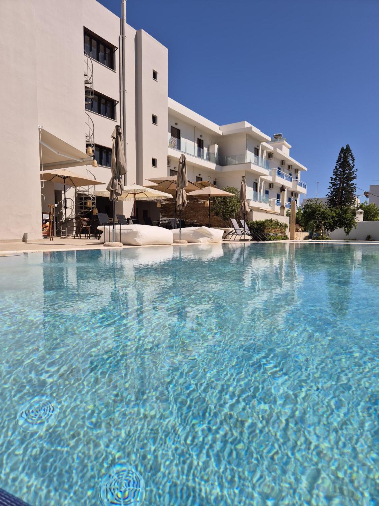 Soho Blue City Hotel Hersonissos  Exteriör bild